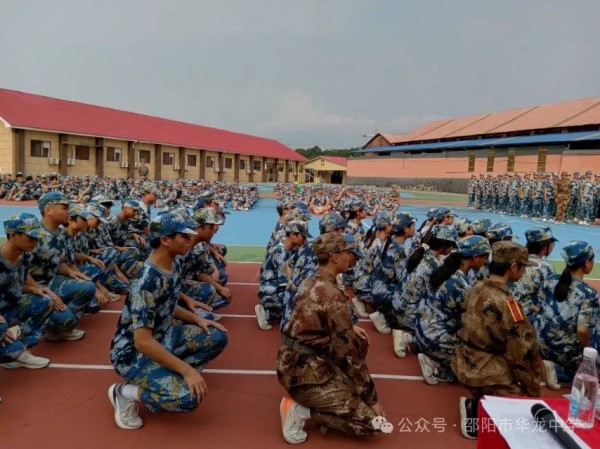 結(jié)營展風(fēng)采，昂揚(yáng)向未來