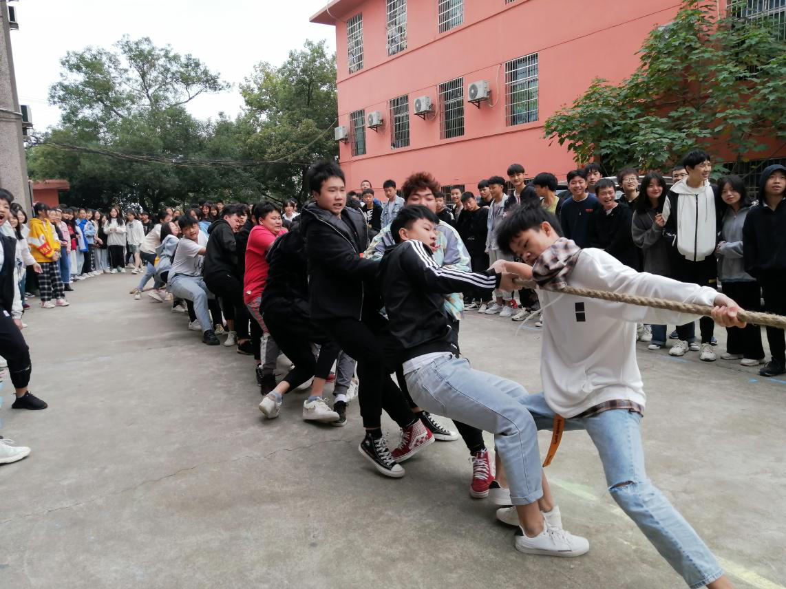 邵陽市華龍中學,邵陽中學教育,高中教育,師資雄厚,名優(yōu)教師