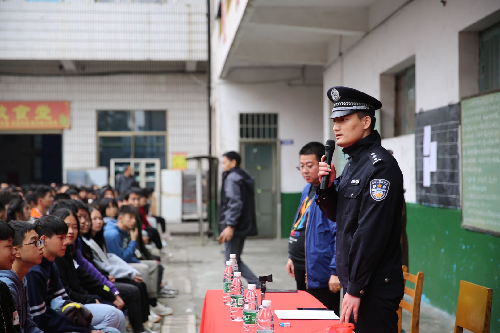 邵陽(yáng)市華龍中學(xué),邵陽(yáng)中學(xué)教育,高中教育,師資雄厚,名優(yōu)教師 邵陽(yáng)市華龍中學(xué),邵陽(yáng)中學(xué)教育,高中教育,師資雄厚,名優(yōu)教師