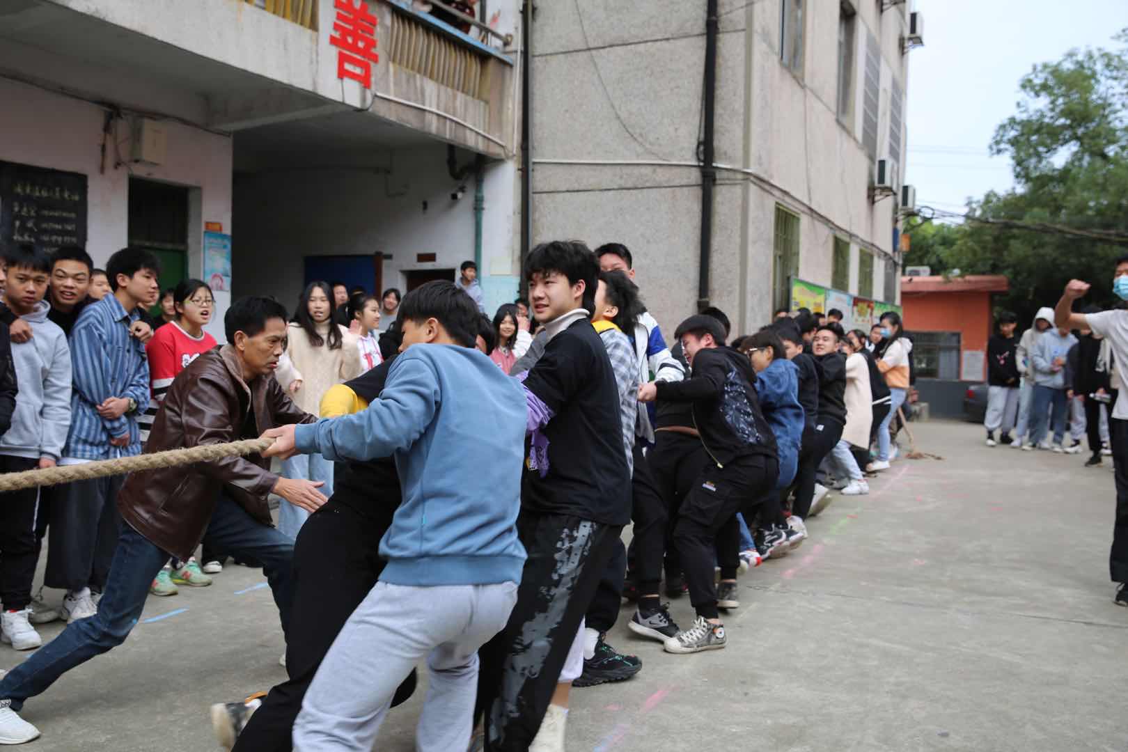 邵陽市華龍中學,邵陽中學教育,高中教育,師資雄厚,名優(yōu)教師 邵陽市華龍中學,邵陽中學教育,高中教育,師資雄厚,名優(yōu)教師