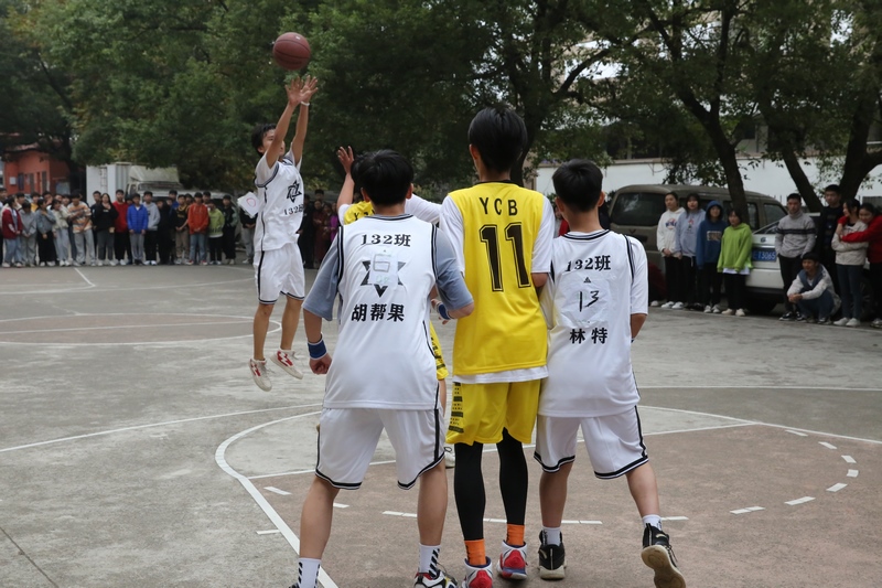 邵陽市華龍中學,邵陽中學教育,高中教育,師資雄厚,名優(yōu)教師 邵陽市華龍中學,邵陽中學教育,高中教育,師資雄厚,名優(yōu)教師