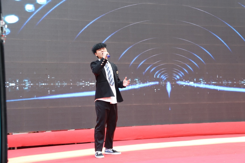 邵陽市華龍中學,邵陽中學教育,高中教育,師資雄厚,名優(yōu)教師 邵陽市華龍中學,邵陽中學教育,高中教育,師資雄厚,名優(yōu)教師