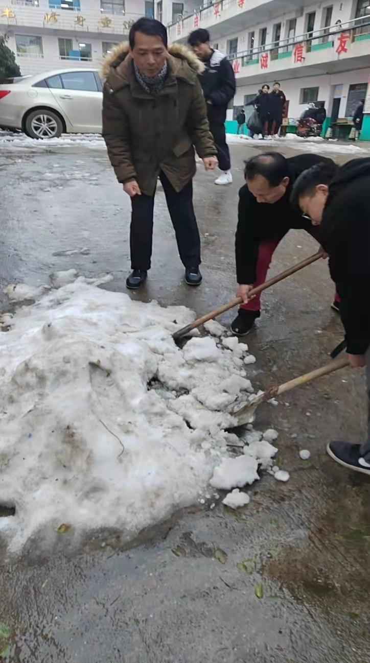 邵陽市華龍中學,邵陽中學教育,高中教育,師資雄厚,名優(yōu)教師